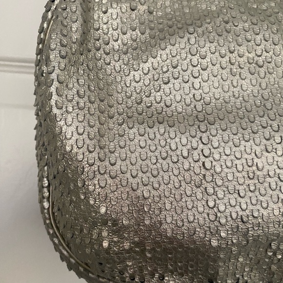 $620 Kate Spade Collect Metallic Silver Perforated Leather Shoulder Bag Purse - Picture 13 of 16